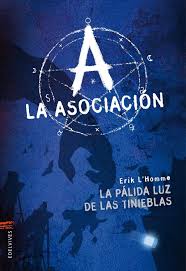 PALIDA LUZ DE LAS TINIEBLAS, LA